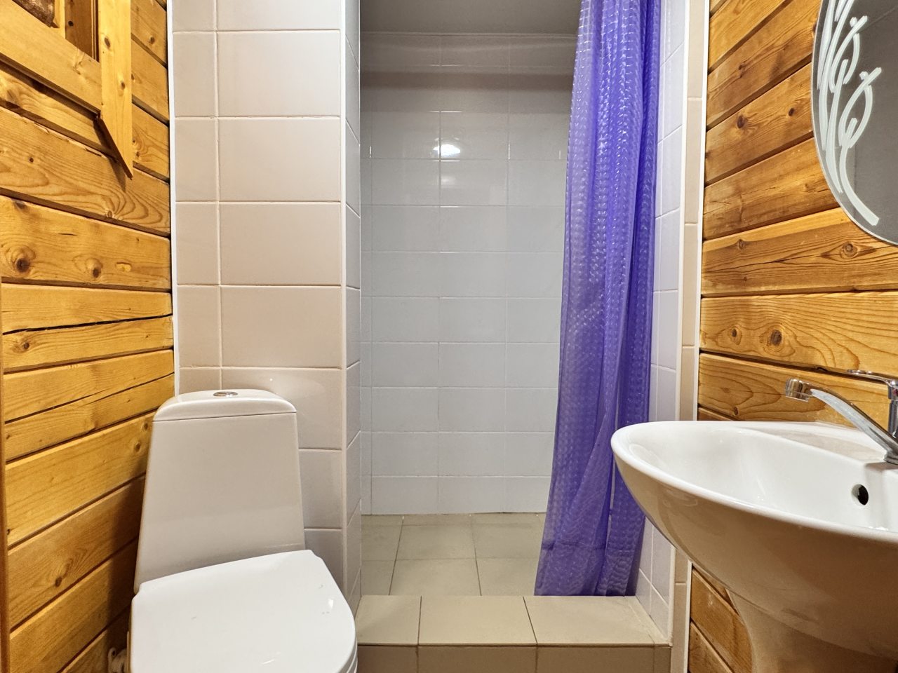 Двухкомнатный 4-х местный Домик Арабеска