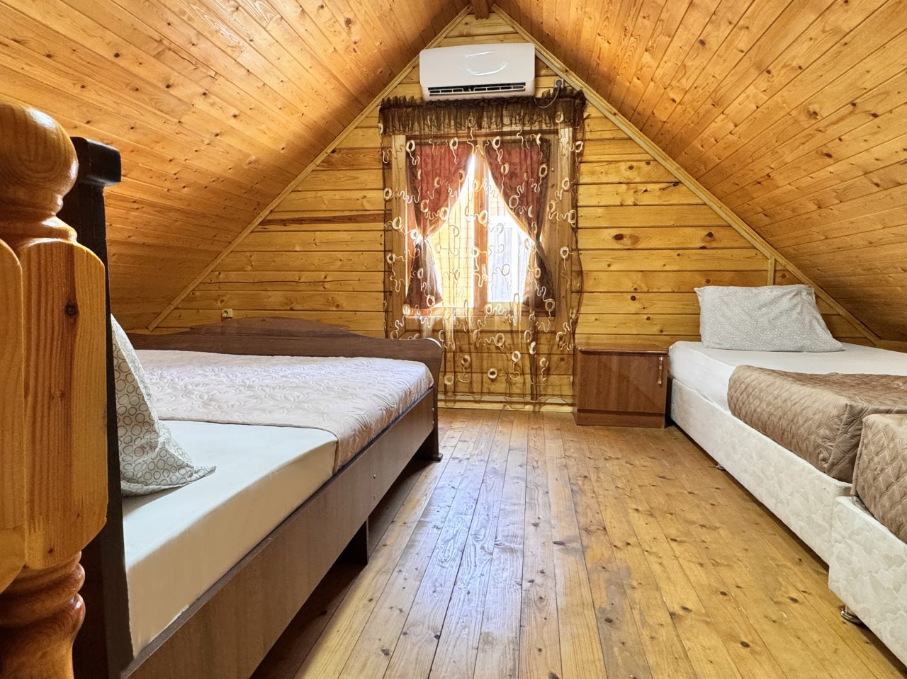 2-х комнатный 6-ти местный Домик Арабеска