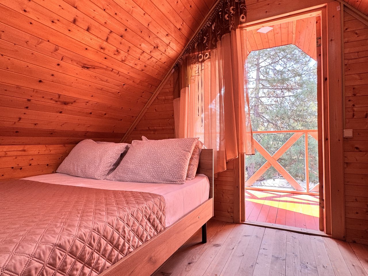 3-х комнатный 4-х местный Домик с террасой и балконом