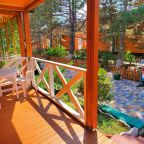 Трехкомнатный 4-х местный Домик с террасой и балконом