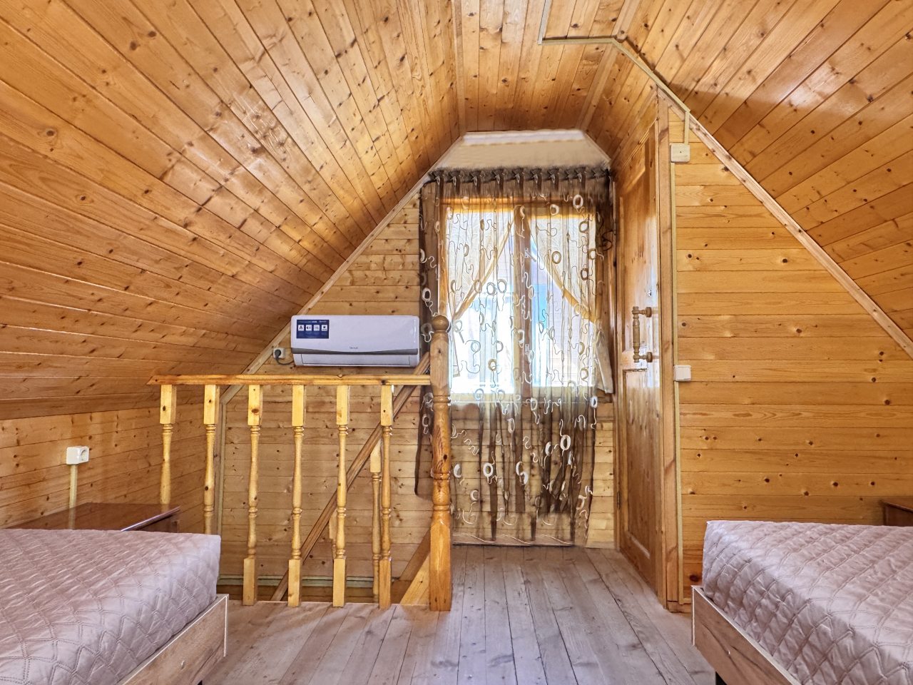 3-х комнатный 5-ти местный Домик с террасой и балконом