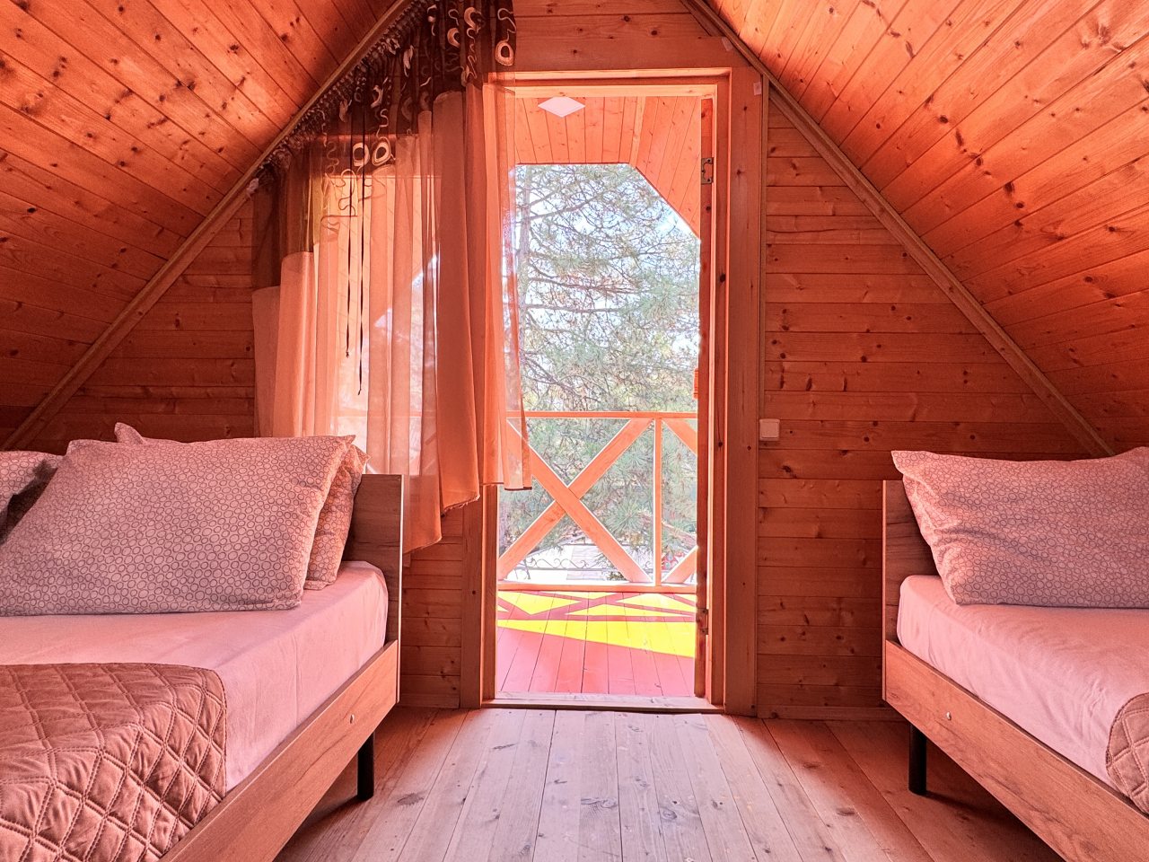 3-х комнатный 5-ти местный Домик с террасой и балконом