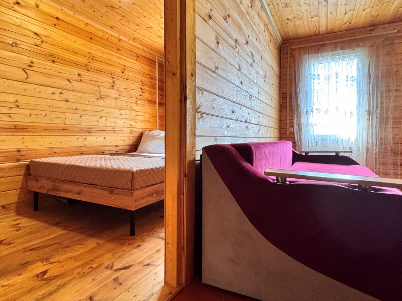 3-х комнатный 8-ми местный Домик Эко