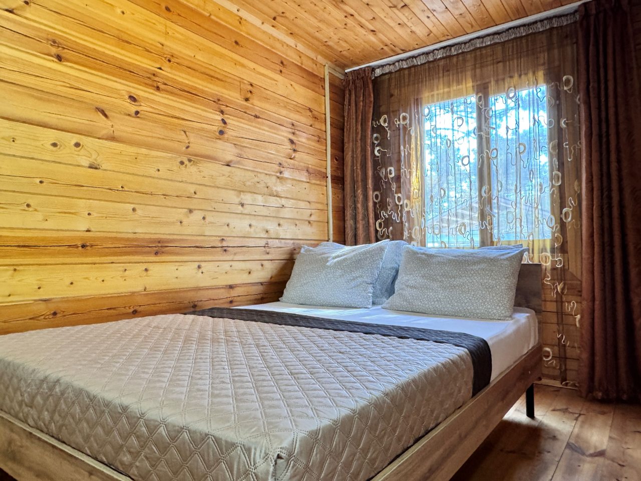 3-х комнатный 8-ми местный Домик Эко