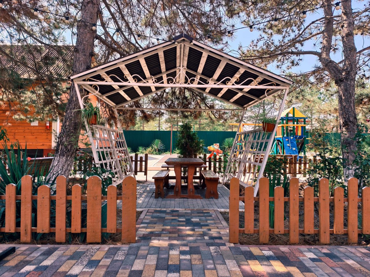 Морская дача Арабеска