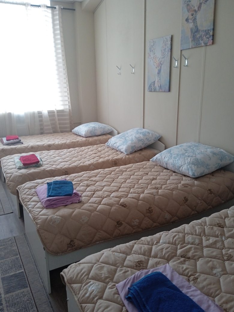Трёхместный и более (Койко-место в шестиместном номере с одноярусными кроватями) хостела МООN, Екатеринбург