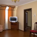 Полулюкс (Полулюкс), Отель Меридиан