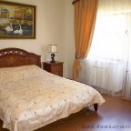 Полулюкс (Полулюкс), Отель Меридиан