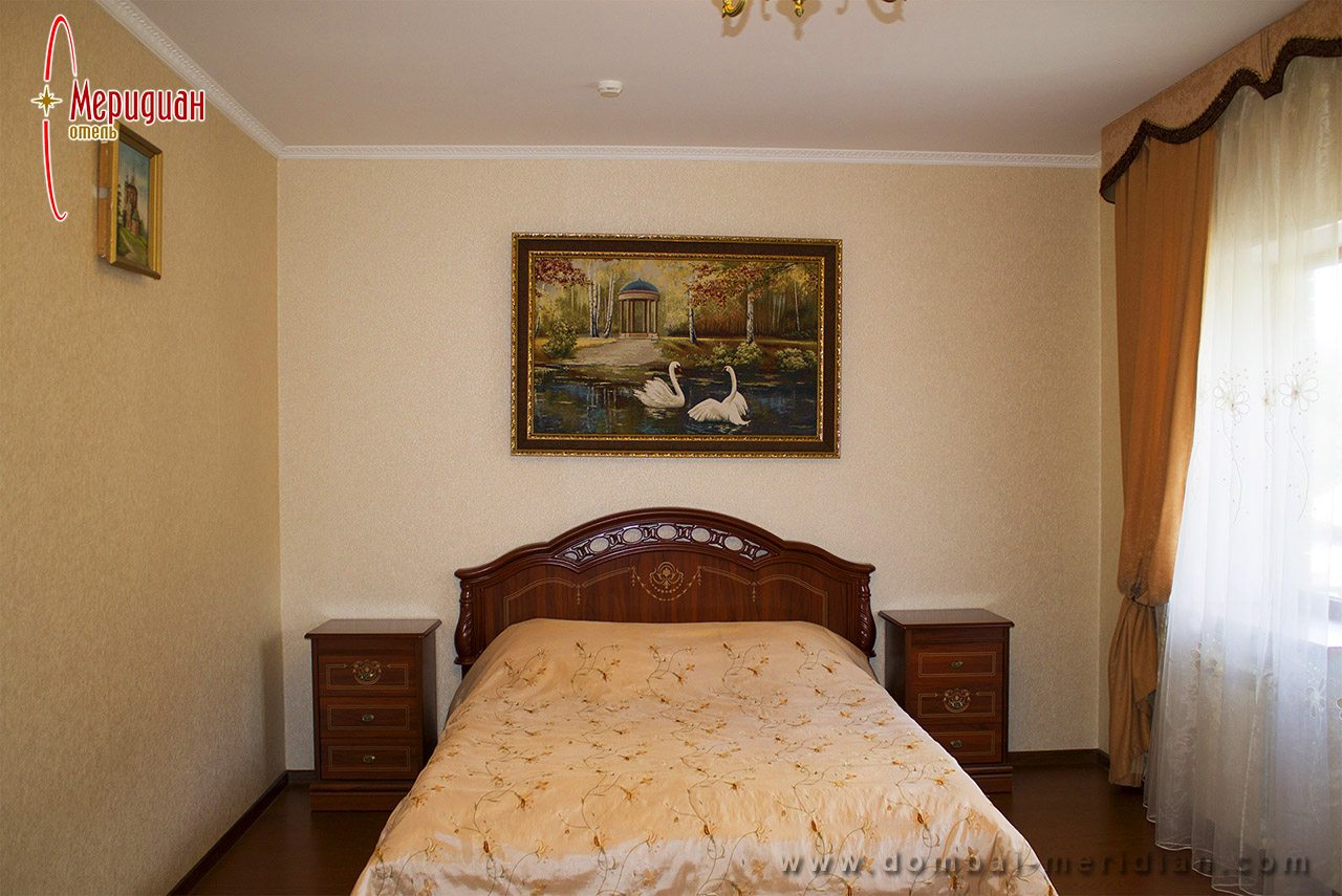 Полулюкс (Полулюкс), Отель Меридиан