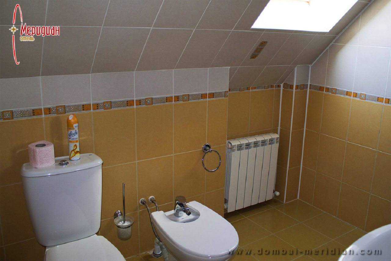 Полулюкс (Полулюкс), Отель Меридиан