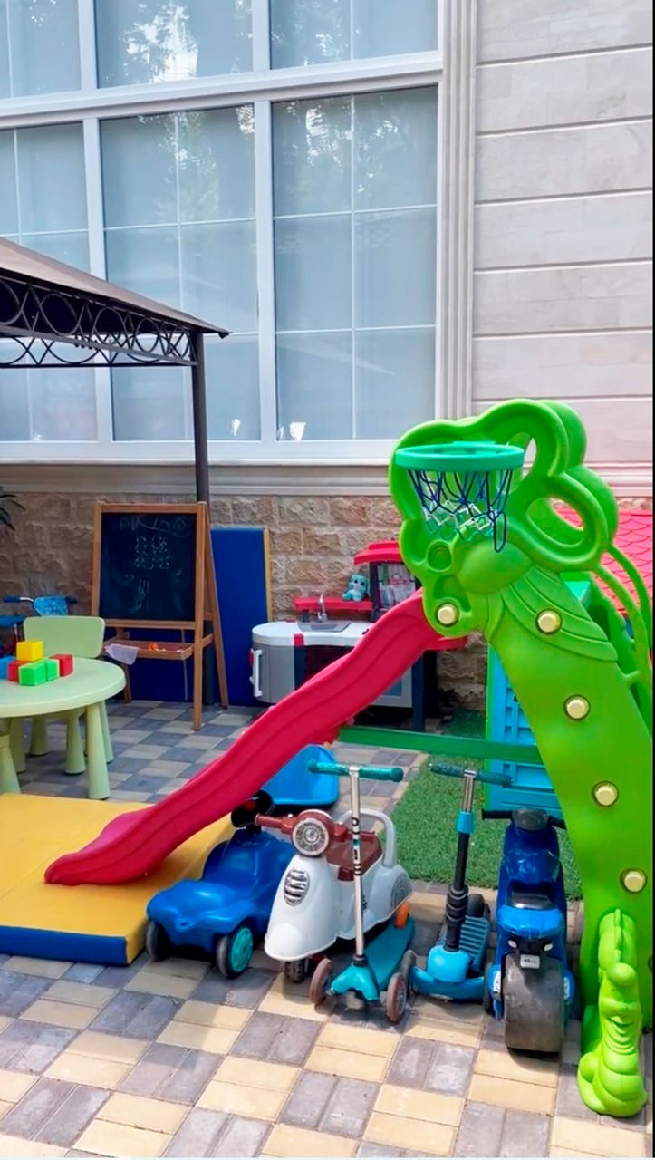 Детская площадка с игрушками, Гостевой дом Мелис