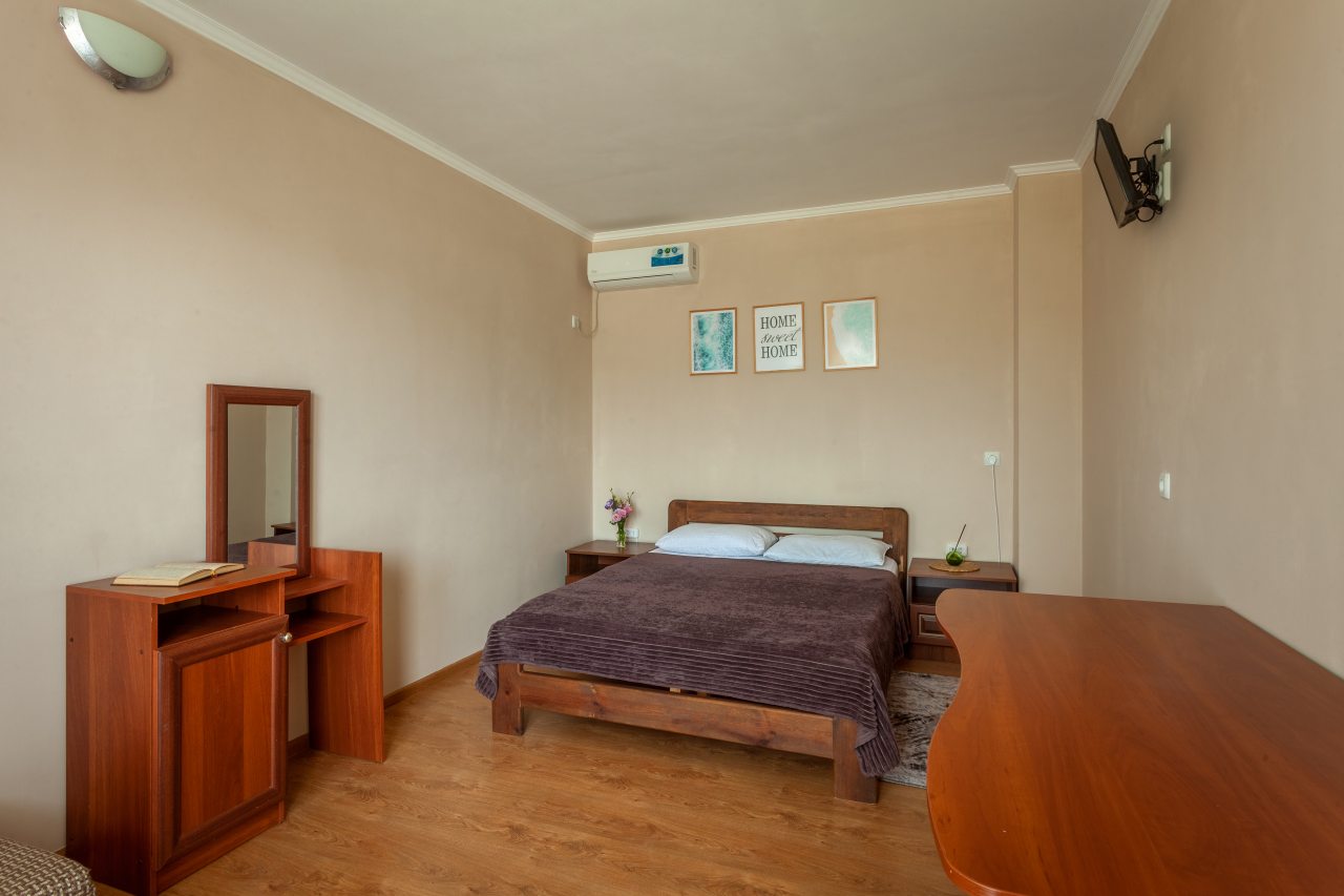 Трёхместный и более (Пятиместный), Гостевой дом Манака