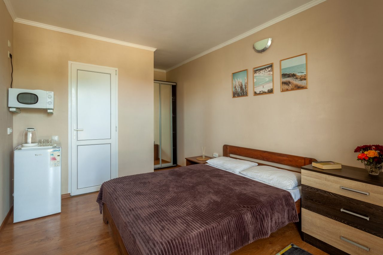 Трёхместный и более (Пятиместный), Гостевой дом Манака