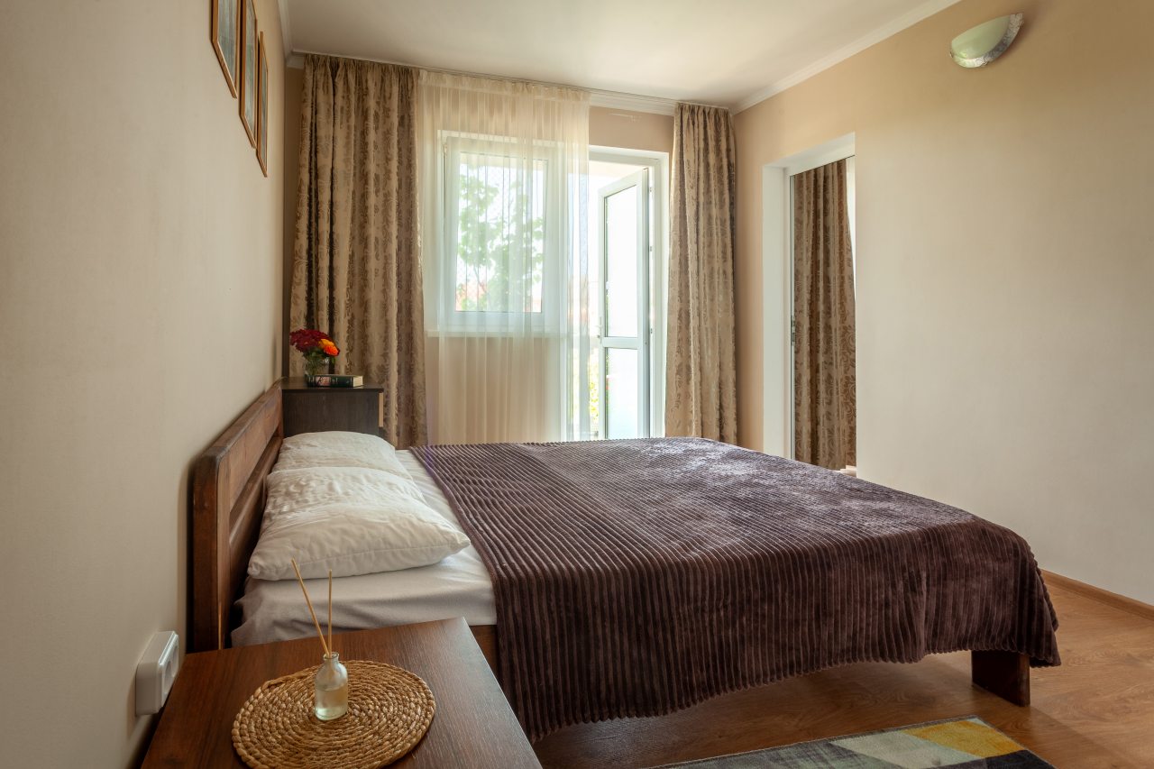 Трёхместный и более (Пятиместный), Гостевой дом Манака