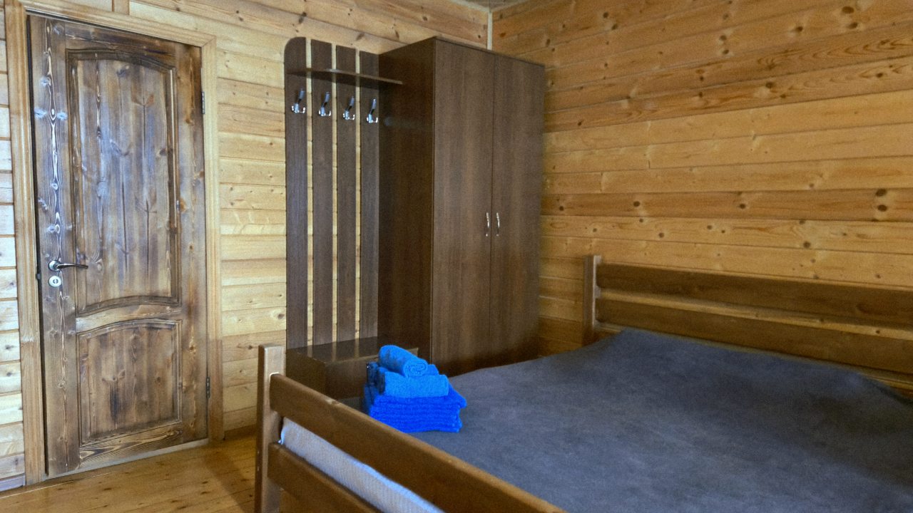 Четырехместный (Четырехместный в Доме на воде (Однокомнатный)), База отдыха Озеро Желаний