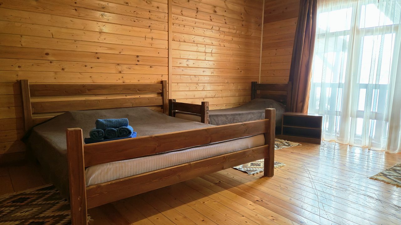 Четырехместный (Четырехместный в Доме на воде (Однокомнатный)), База отдыха Озеро Желаний