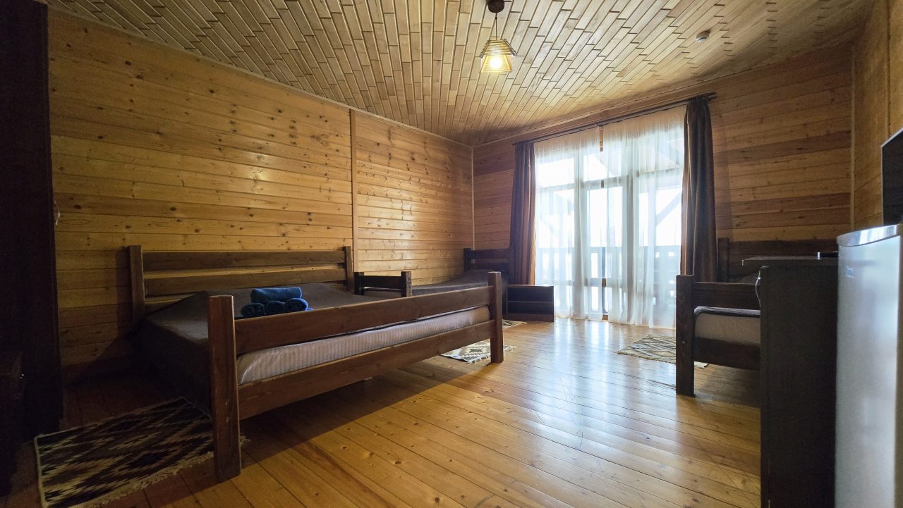 Четырехместный (Четырехместный в Доме на воде (Однокомнатный)), База отдыха Озеро Желаний