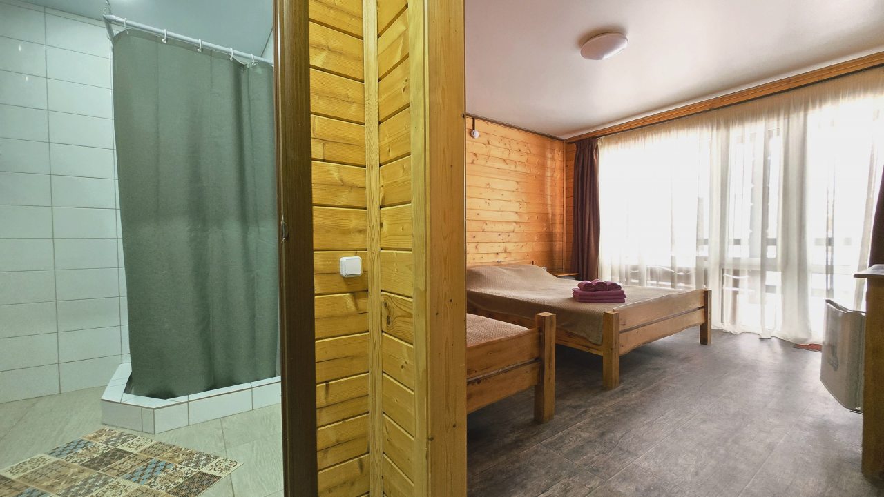 Трехместный (Шале на берегу), База отдыха Озеро Желаний