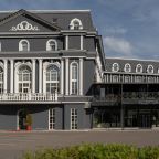 Фасад и парковка