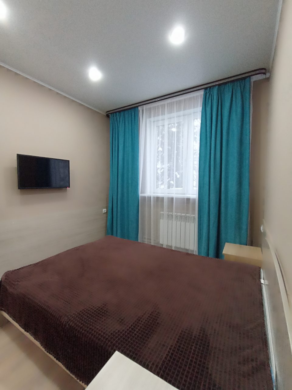 Трехместный (Номер комфорт улучшенный 2-х комнатный) гостиницы Лилия, Бугульма