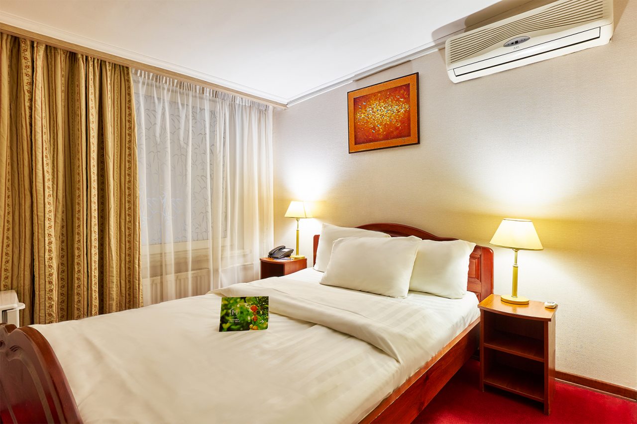 Двухместный (Бюджетный номер, вид в холл отеля), Отель Мандарин