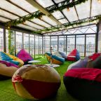 Разрешено проведение мероприятий, Отель Мандарин