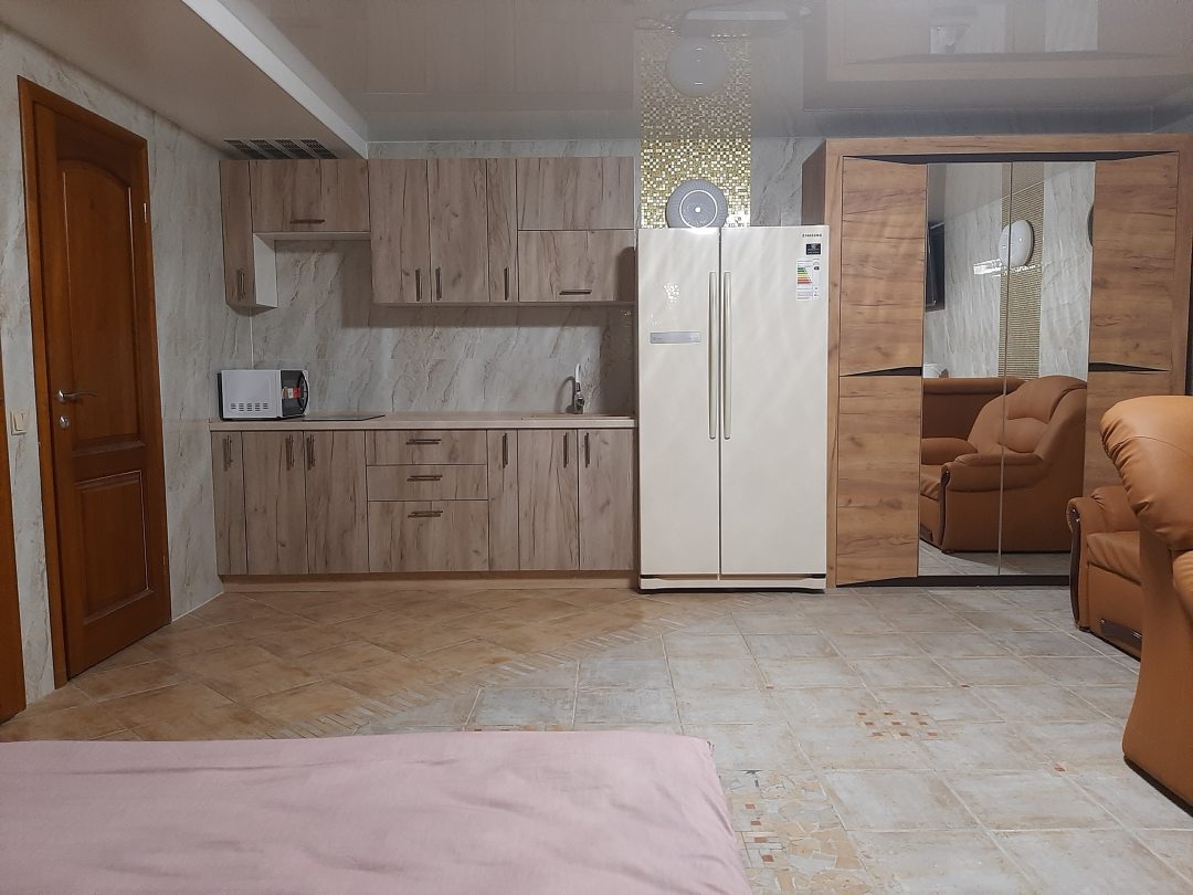 Апартаменты (Апартаменты с баней на дровах, расположены в цоколе, без окон.) гостевого дома MAZIIZ, Зеленоградск