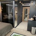 Люкс (GreenLux), Апарт-отель ApartStel