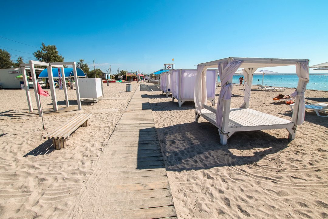 Песчаный пляж, Отель Пальмира