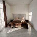 Апартаменты (5), Апартаменты У метро Суконная Слобода