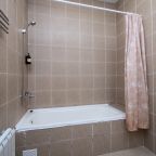 Апартаменты (Апартаменты №9 на третьем этаже), Апартаменты У метро Суконная Слобода