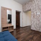 Апартаменты (Апартаменты №9 на третьем этаже), Апартаменты У метро Суконная Слобода