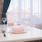 Апартаменты (Апартаменты №9 на третьем этаже), Апартаменты У метро Суконная Слобода