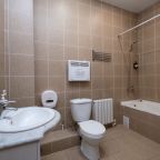 Апартаменты (Апартаменты №9 на третьем этаже), Апартаменты У метро Суконная Слобода