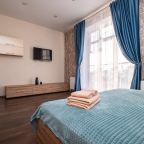 Апартаменты (Апартаменты №9 на третьем этаже), Апартаменты У метро Суконная Слобода