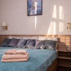 Апартаменты (Апартаменты №9 на третьем этаже), Апартаменты У метро Суконная Слобода