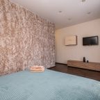 Апартаменты (Апартаменты №9 на третьем этаже), Апартаменты У метро Суконная Слобода