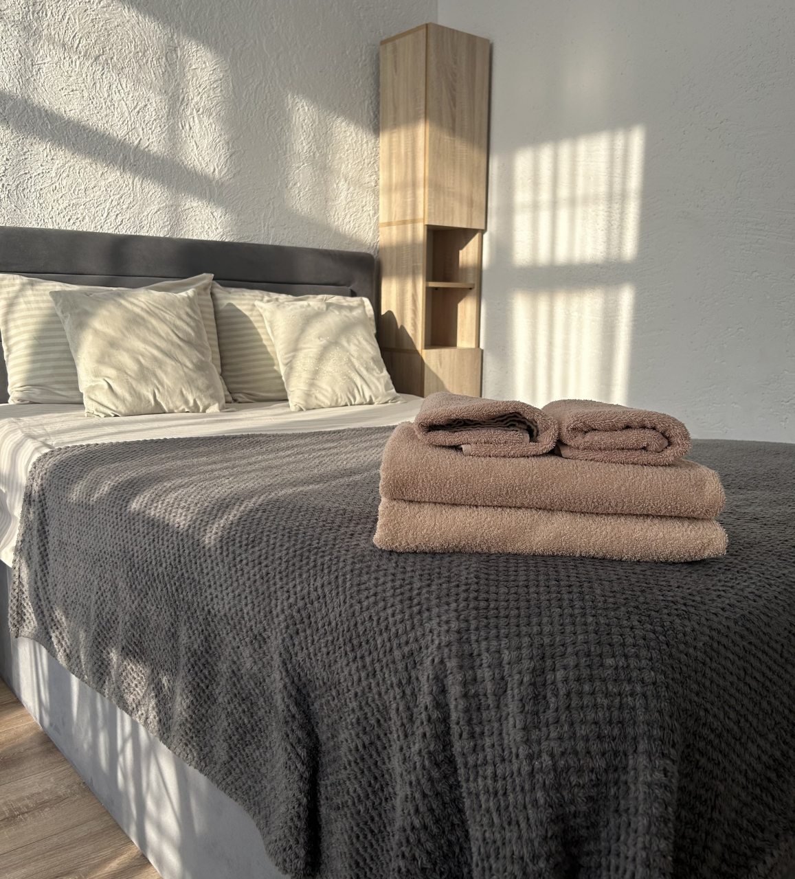 Апартаменты (Студия №4-2 на 2 этаже), Апартаменты У метро Суконная Слобода