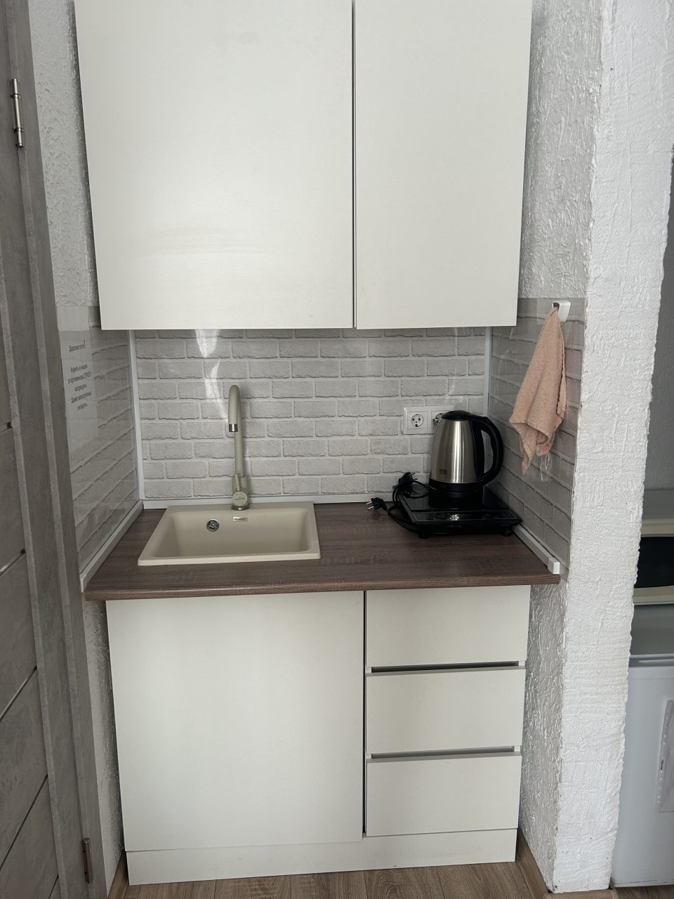 Апартаменты (Студия №4-2 на 2 этаже), Апартаменты У метро Суконная Слобода