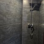 Душевая в семейном номере