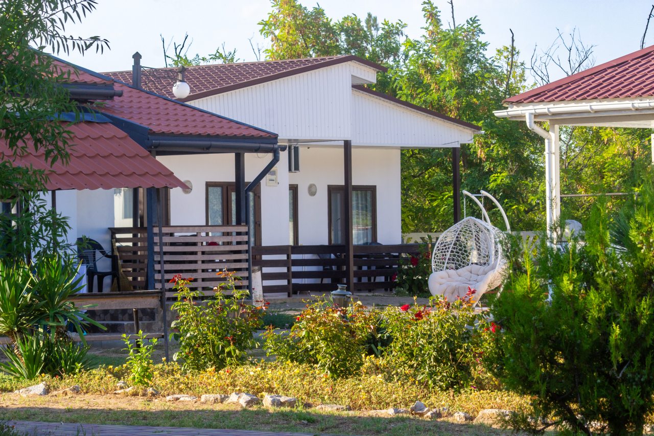 Курортный комплекс Азовский, Щелкино, Крым