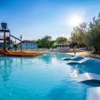 Бассейн, Курортный комплекс Азовский