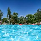 Бассейн, Курортный комплекс Азовский