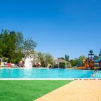 Бассейн, Курортный комплекс Азовский