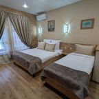 De Luxe (Семейный), Отель Галерея