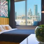Апартаменты (Лондон с видом на город), Гостевой дом Home Hotel на Малышева