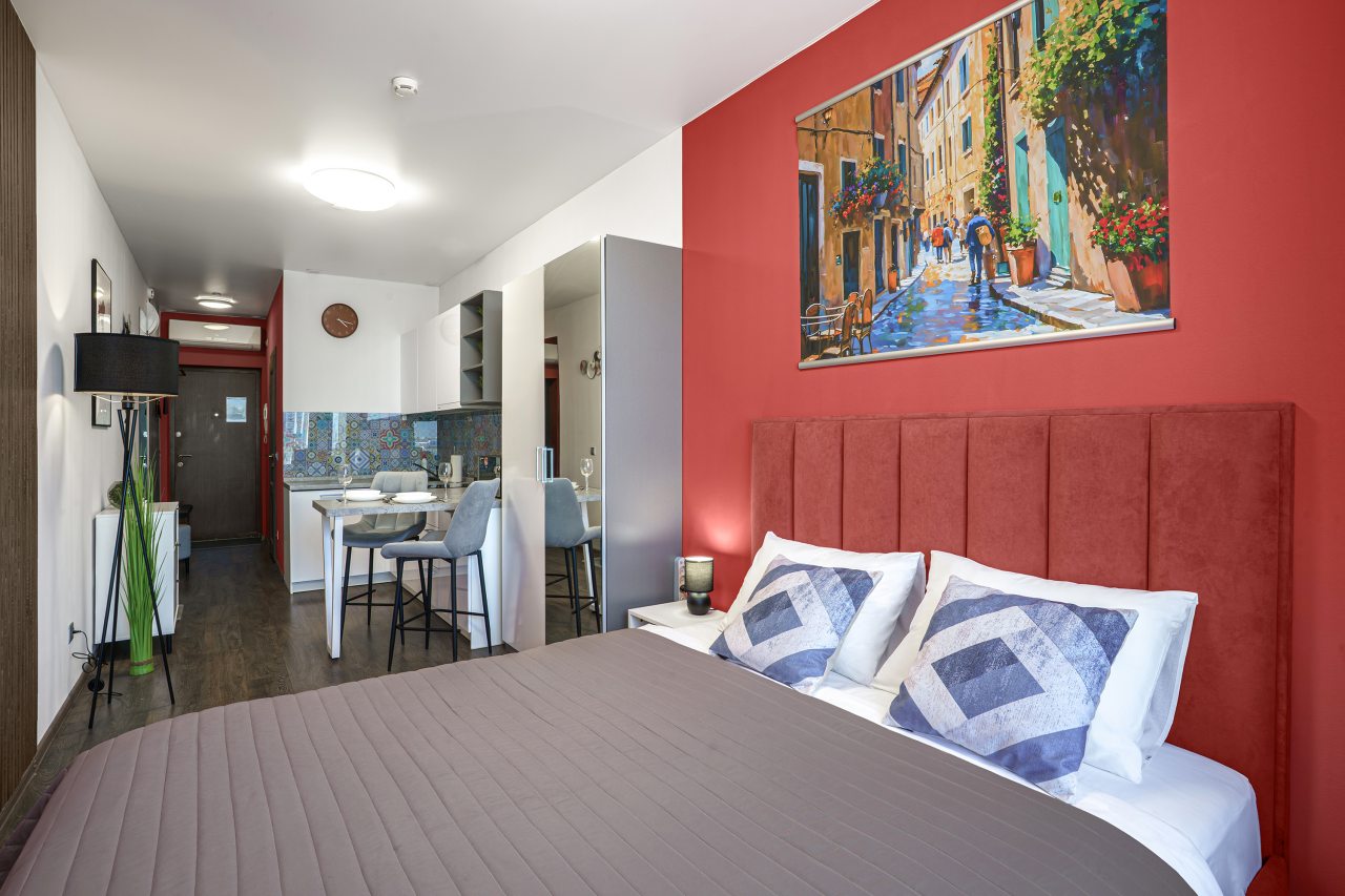 Апартаменты (Верона с видом на город), Гостевой дом Home Hotel на Малышева