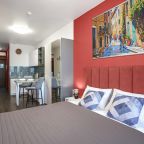 Апартаменты (Верона с видом на город), Гостевой дом Home Hotel на Малышева