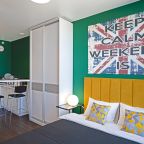 Апартаменты (Лондон с видом на город), Гостевой дом Home Hotel на Малышева