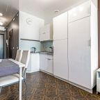 Апартаменты (Париж с видом на город), Гостевой дом Home Hotel на Малышева